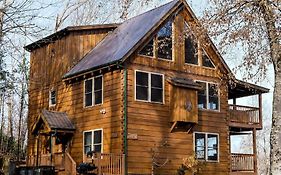 Lazy Bear Lodge